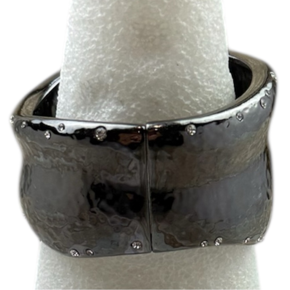 Chicos‎ Black Hammered Metal Cuff Bracelet Rhinestone Hinged Statement Elevated